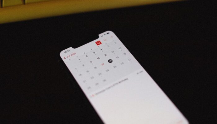 Google Calendar vs Microsoft Outlook Calendar: Which Calendar App Wins in 2026?